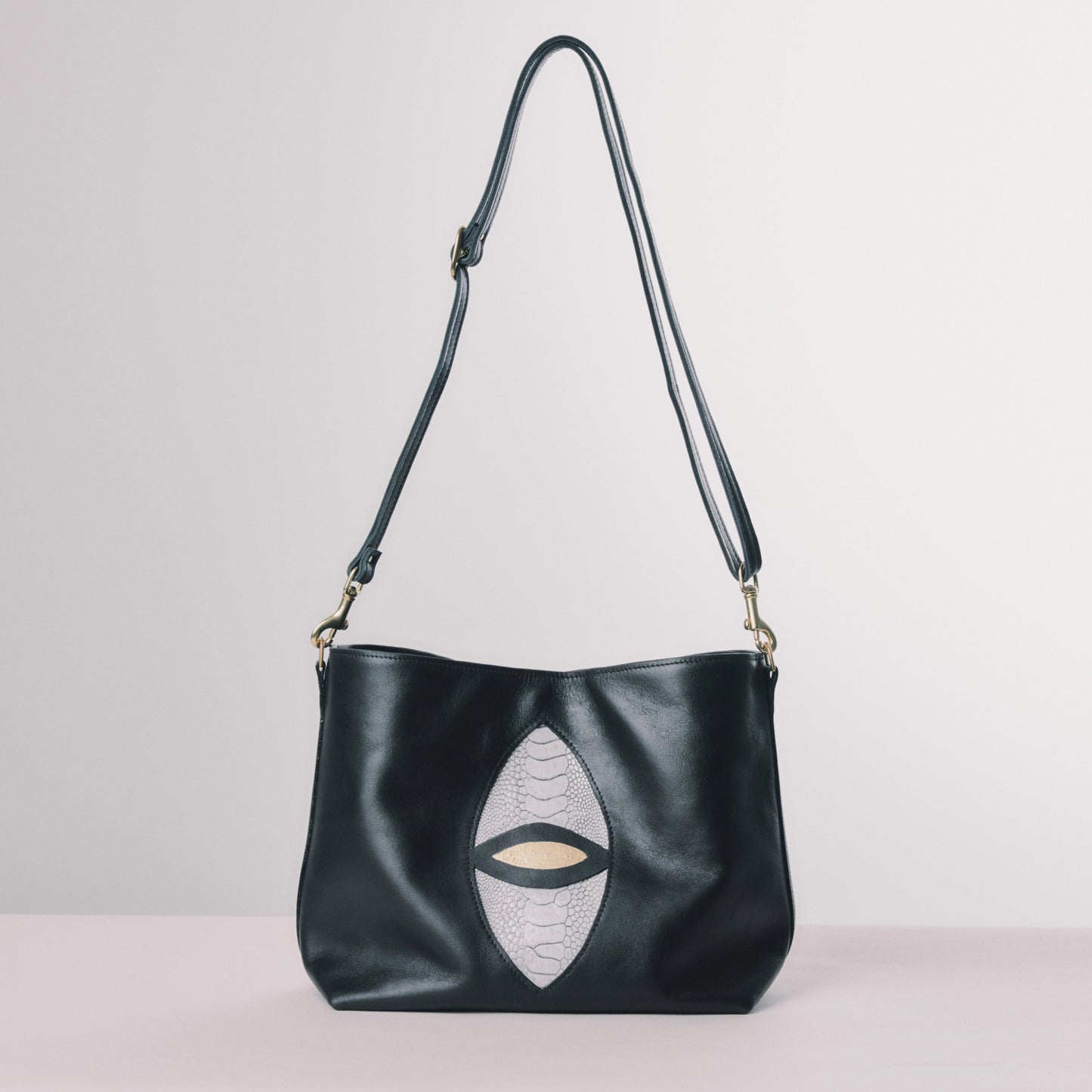 Billie Bucket - Reign