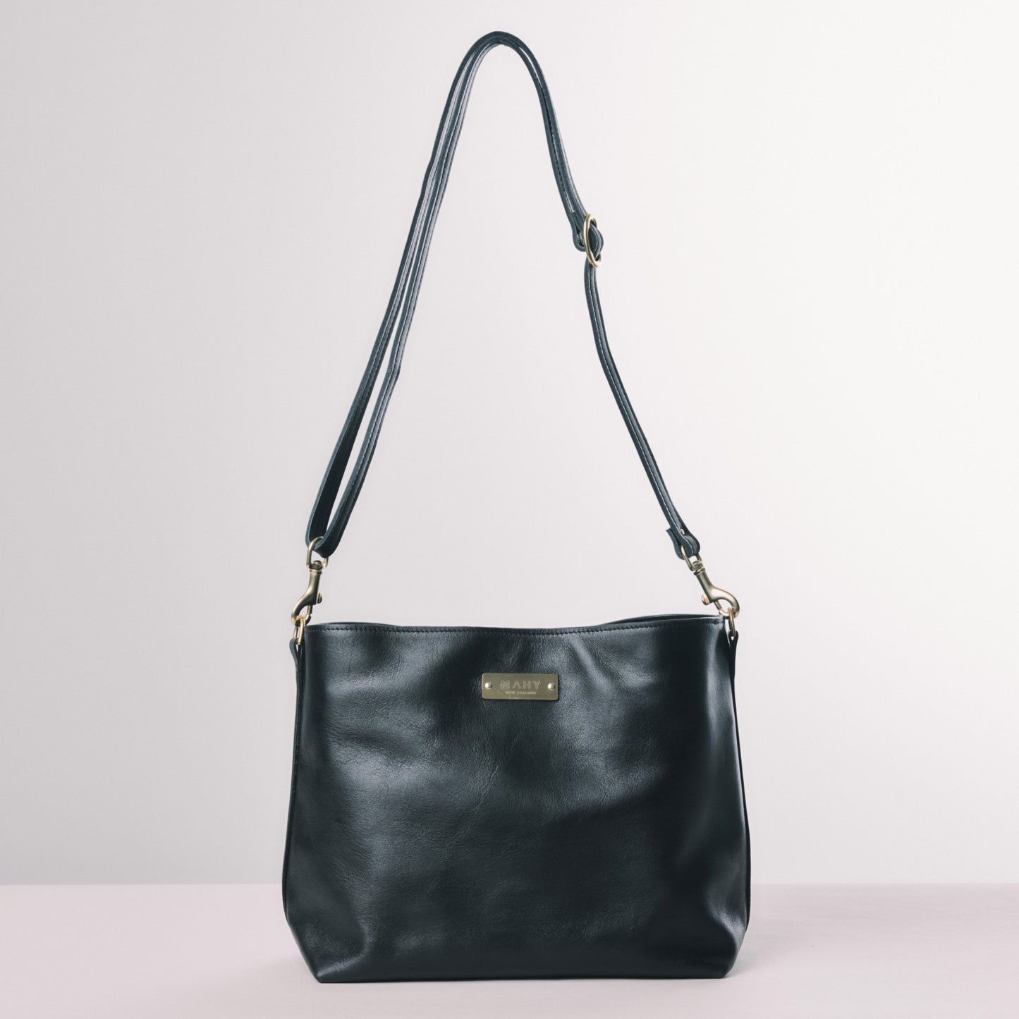 Billie Bucket - Reign