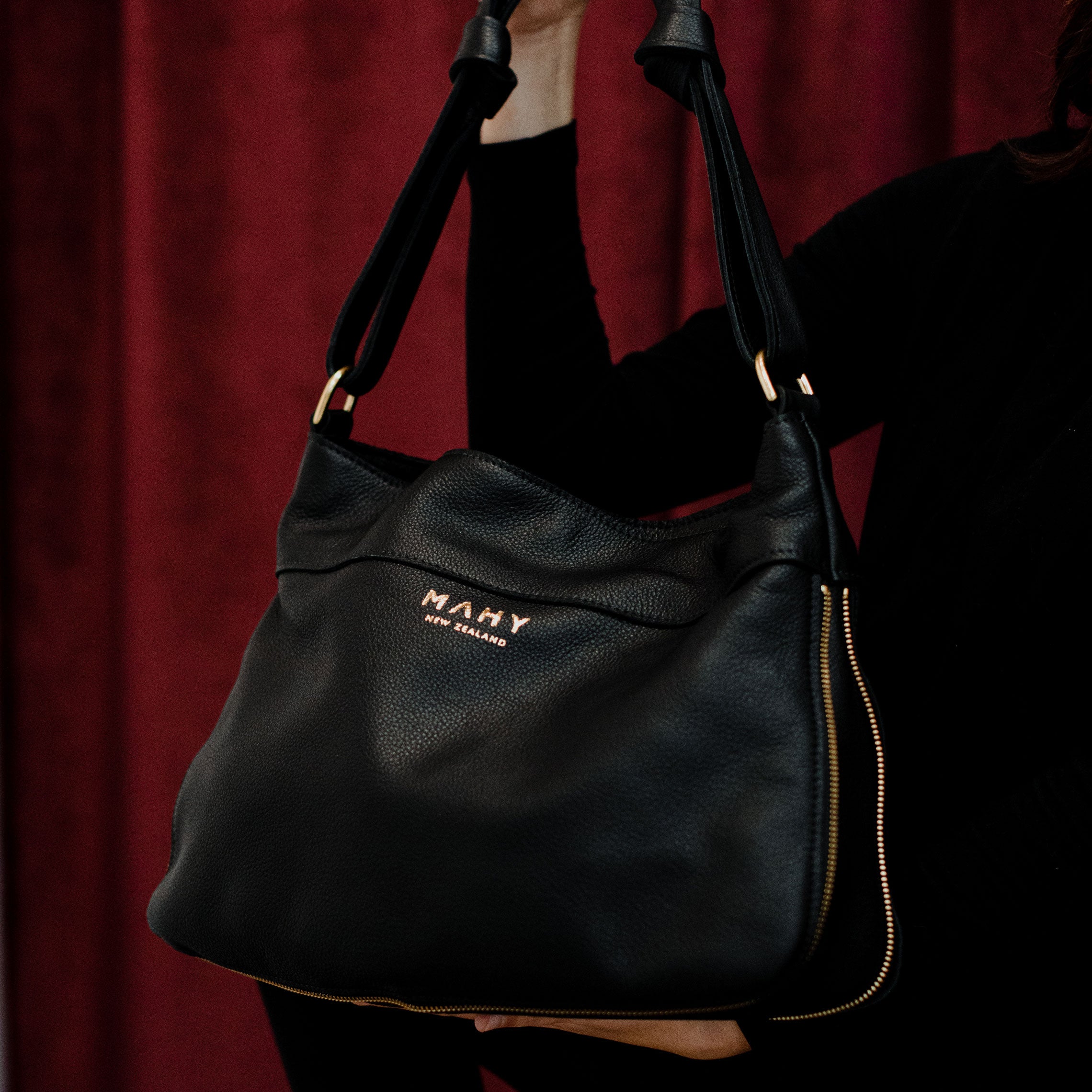 ESSENTIAL Collection – Mahy